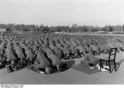 024_Nazi_Muslim_Prayers.jpg